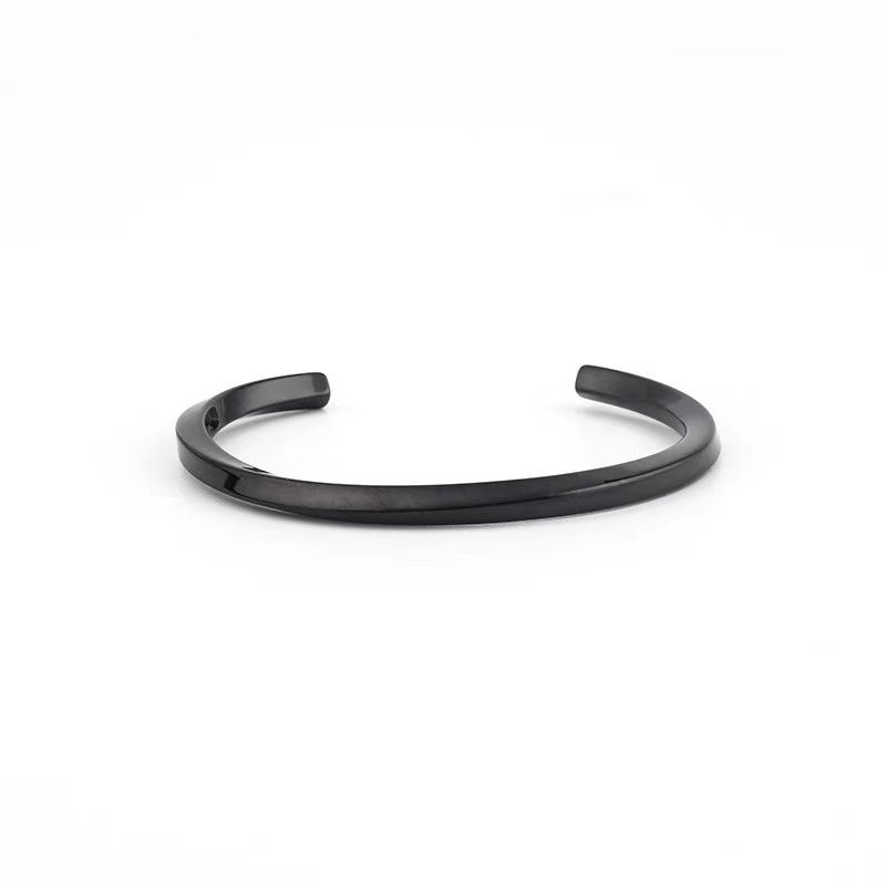 Twist Black Cuff